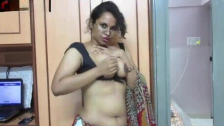 Best Indian Tamil Maid Horny Lily Dirty Chat in Hindi Jerk off Instruction