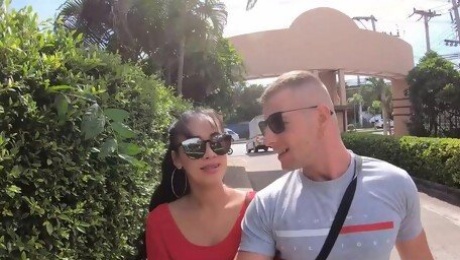 Big tits Thai amateur girlfriend hot sex